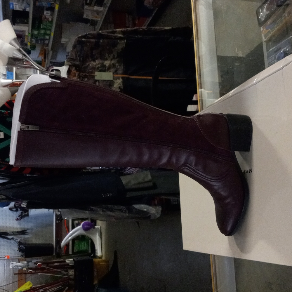 Marc Fisher Riyea Burgundy 8.5 M Boot